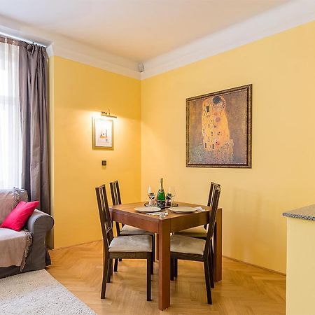 In Heart Of Prague - 2Br 2Ba Elegant Downtown Apt 外观 照片